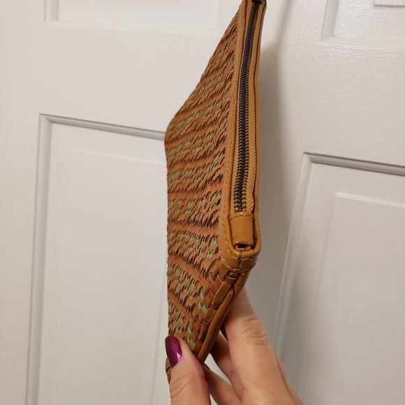 Comptoir Des Cotonniers Woven Leather Large Clutch/Wristlet, Zip Close - Picture 6 of 15